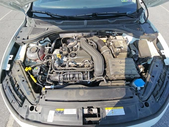 2025 Volkswagen Jetta S – miniatura 15