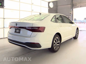 2025 Volkswagen Jetta S – miniatura 4