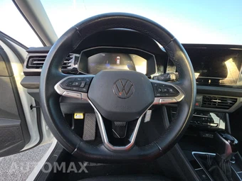 2025 Volkswagen Jetta S – miniatura 10
