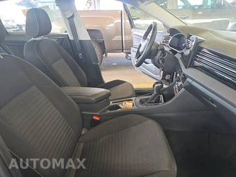 2025 Volkswagen Jetta S – miniatura 8