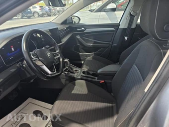 2025 Volkswagen Jetta S – miniatura 8
