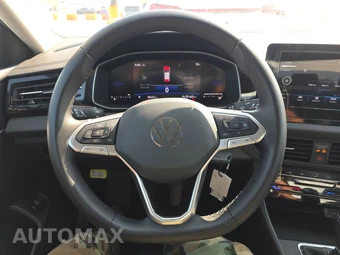 2025 Volkswagen Jetta S – miniatura 10