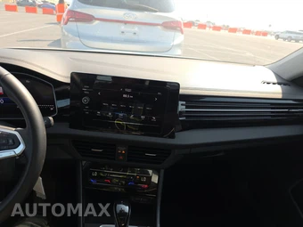 2025 Volkswagen Jetta S – miniatura 11