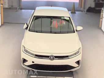 2025 Volkswagen Jetta S – miniatura 2