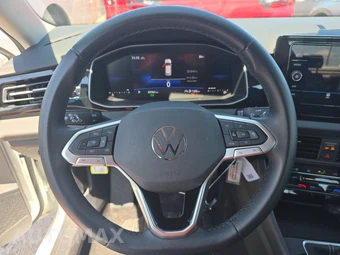 2025 Volkswagen Jetta S – miniatura 10