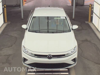 2025 Volkswagen Jetta S – miniatura 2