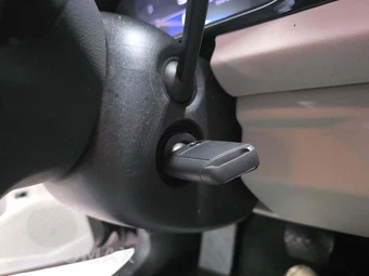 2025 Volkswagen Jetta S – miniatura 8