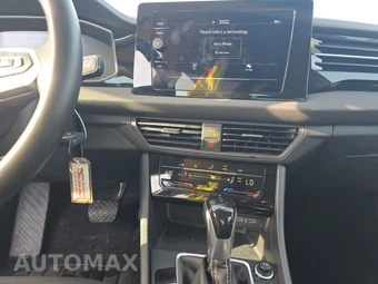 2025 Volkswagen Jetta S – miniatura 11