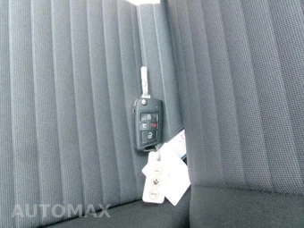 2025 Volkswagen Jetta S – miniatura 3