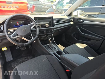 2025 Volkswagen Jetta S - miniatura 11
