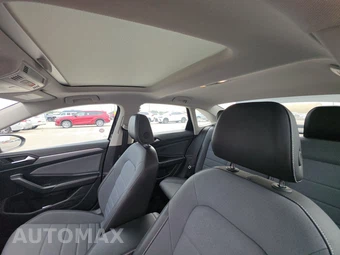 2025 Volkswagen Jetta SE - miniatura 17