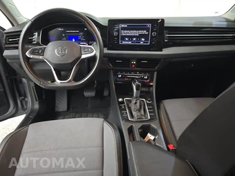 2025 Volkswagen Jetta SE – miniatura 11