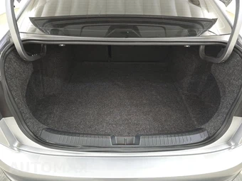 2025 Volkswagen Jetta SE – miniatura 16