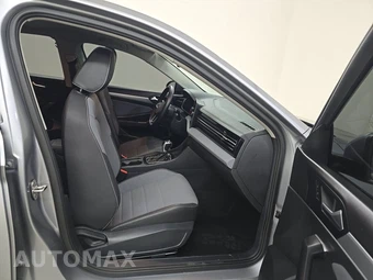 2025 Volkswagen Jetta SE – miniatura 8