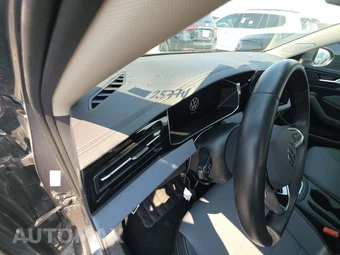 2025 Volkswagen Jetta SE - miniatura 12