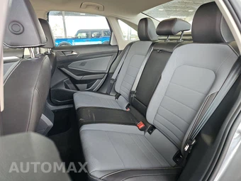 2025 Volkswagen Jetta SE - miniatura 13