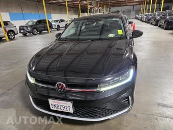 2025 Volkswagen Jetta SE – miniatura 9