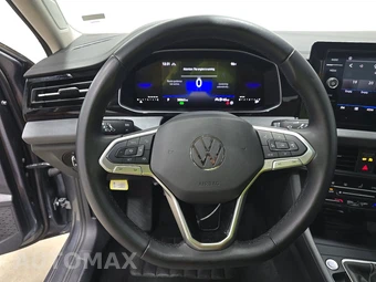 2025 Volkswagen Jetta SE - miniatura 10