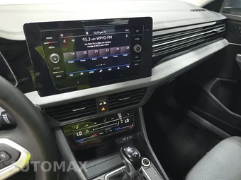 2025 Volkswagen Jetta SE - miniatura 11