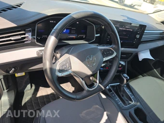 2025 Volkswagen Jetta SE - miniatura 10