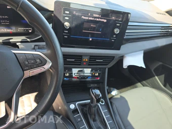 2025 Volkswagen Jetta SE - miniatura 11
