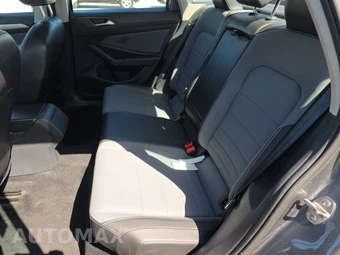 2025 Volkswagen Jetta SE - miniatura 13
