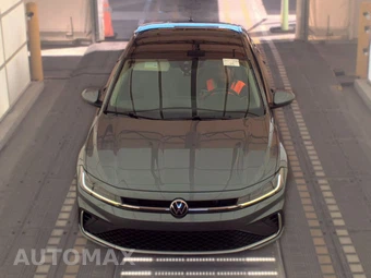 2025 Volkswagen Jetta SE - miniatura 2