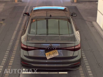 2025 Volkswagen Jetta SE - miniatura 5