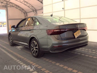 2025 Volkswagen Jetta SE - miniatura 6
