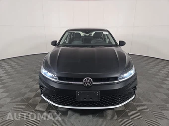 2025 Volkswagen Jetta SE - miniatura 2