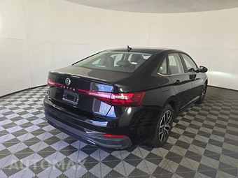 2025 Volkswagen Jetta SE - miniatura 4