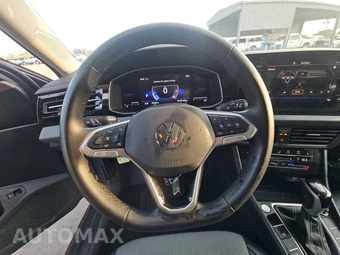 2025 Volkswagen Jetta SE - miniatura 10