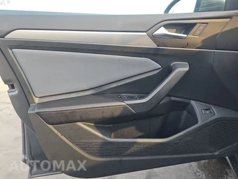 2025 Volkswagen Jetta SE - miniatura 9