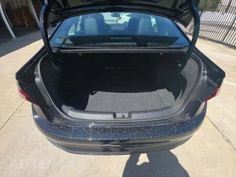 2025 Volkswagen Jetta SE - miniatura 15