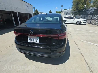 2025 Volkswagen Jetta SE - miniatura 4