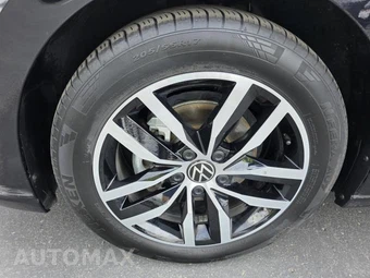 2025 Volkswagen Jetta SE - miniatura 11