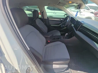 2025 Volkswagen Jetta SE - miniatura 8