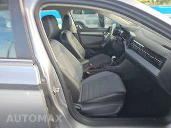 2025 Volkswagen Jetta SE – miniatura 8