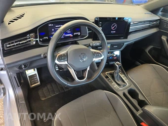 2025 Volkswagen Jetta Sport - miniatura 11