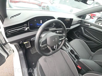 2025 Volkswagen Jetta Sport - miniatura 11