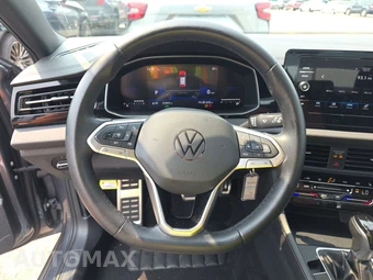 2025 Volkswagen Jetta Sport - miniatura 10