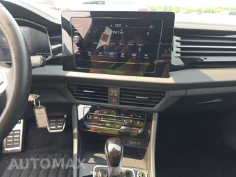 2025 Volkswagen Jetta Sport - miniatura 11