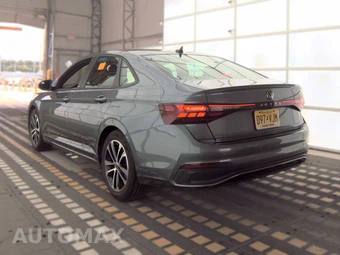 2025 Volkswagen Jetta Sport - miniatura 6