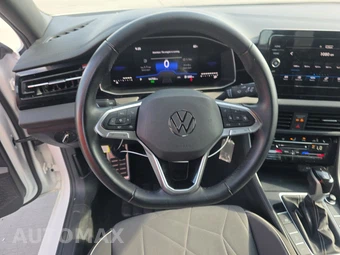 2025 Volkswagen Jetta Sport - miniatura 10