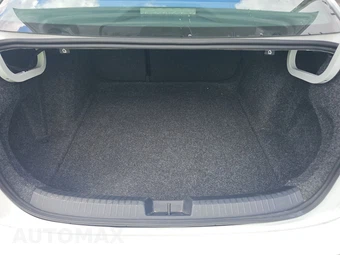 2025 Volkswagen Jetta Sport - miniatura 17