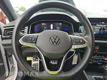 2025 Volkswagen Jetta Sport - miniatura 10