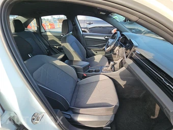 2025 Volkswagen Jetta Sport - miniatura 8