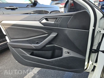 2025 Volkswagen Jetta Sport - miniatura 9