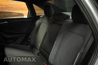 2025 Volkswagen Jetta Sport - miniatura 11