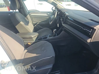 2025 Volkswagen Jetta Sport - miniatura 8